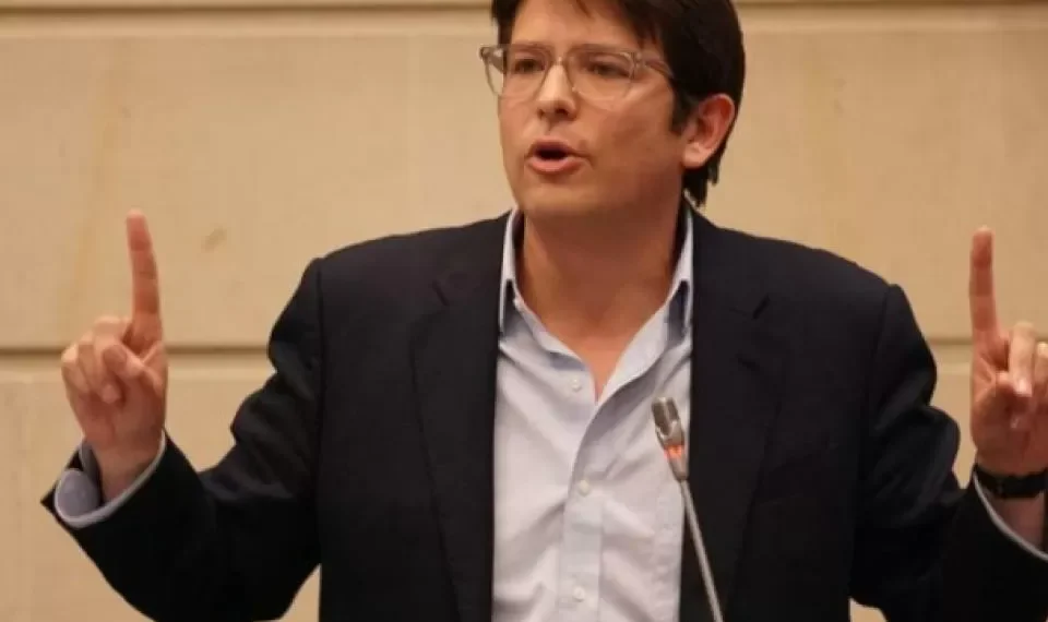 Miguel Uribe fue operado por tercera vez: ¿qué es un sangrado intracerebral agudo?