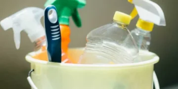 Experta sugiere nueva estrategia para limpiar el hogar: Se prioriza la salud mental