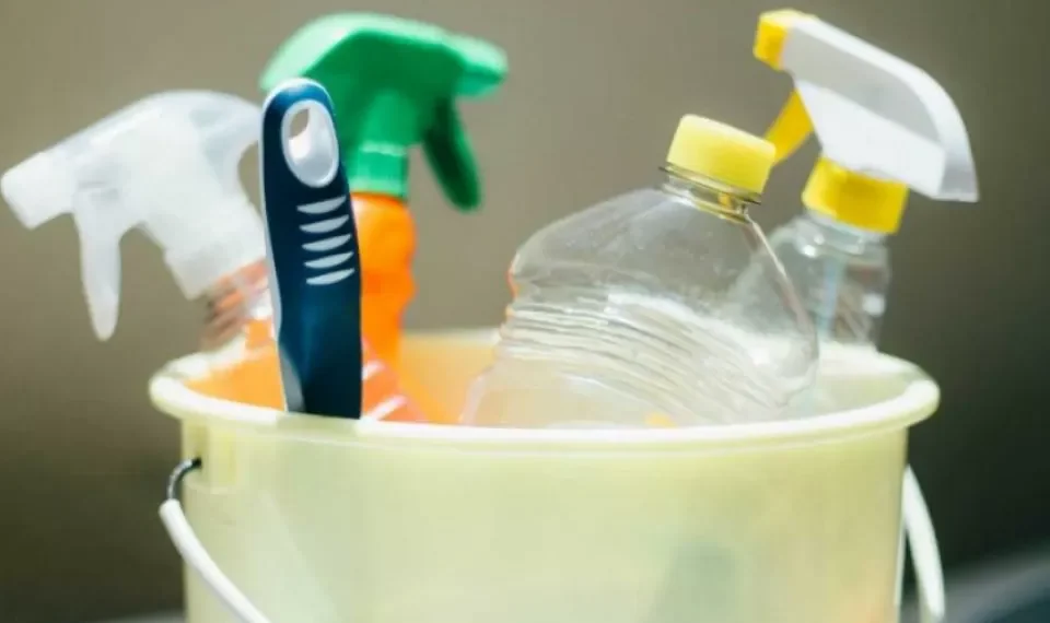 Experta sugiere nueva estrategia para limpiar el hogar: Se prioriza la salud mental