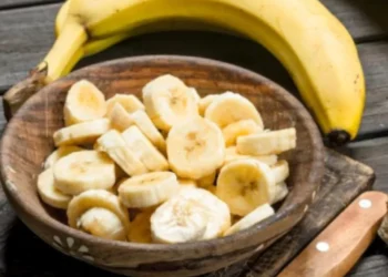 Cuatro alimentos con más potasio que el banano y que ayudan a prevenir los calambres
