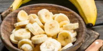 Cuatro alimentos con más potasio que el banano y que ayudan a prevenir los calambres