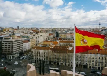 Si tiene estos apellidos, podría recibir la ciudadanía y pasaporte español en 2025