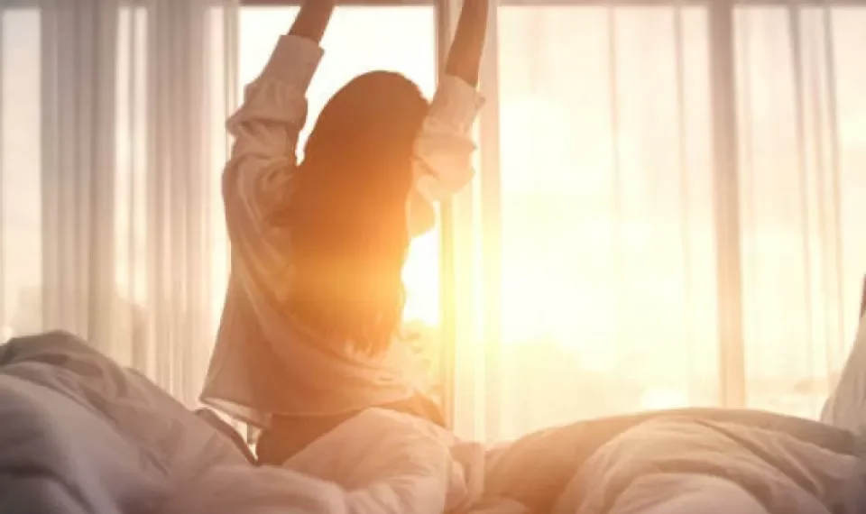 6 sencillos hábitos para ‘educar a su cuerpo’ y levantarse temprano sin problema