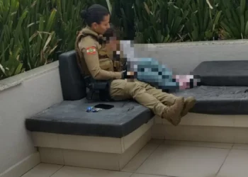 Ato de empatia salva jovem de tragédia no alto de prédio em Florianópolis