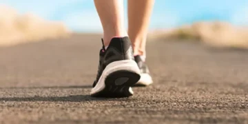 Su forma de caminar puede brindar datos sobre el funcionamiento de su cuerpo