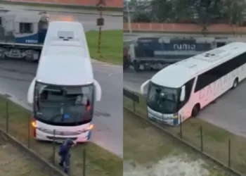 Ônibus é atingido por trem durante manobra em linha férrea em Joinville