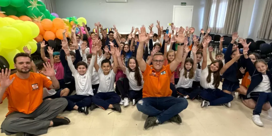 Alunos da Escola Erwin Prade participam de projeto educativo da Defesa Civil em Timbó