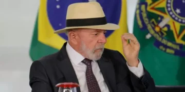 Rejeição ao governo Lula atinge maior patamar do mandato, aponta pesquisa