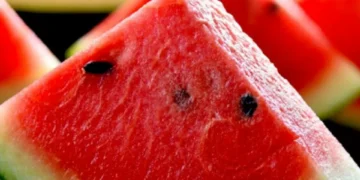 No eran como las conocemos: cambios que han tenido las frutas que consumimos cada día