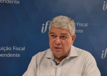 Medidas não resolvem problema fiscal no longo prazo, alerta Pestana, diretor da IFI
