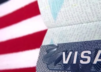 ¿Los inmigrantes deben cargar siempre con ellos su pasaporte en Estados Unidos?