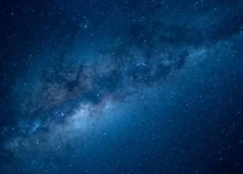 La increíble imagen de una estrella que ha muerto dos veces y aún brilla