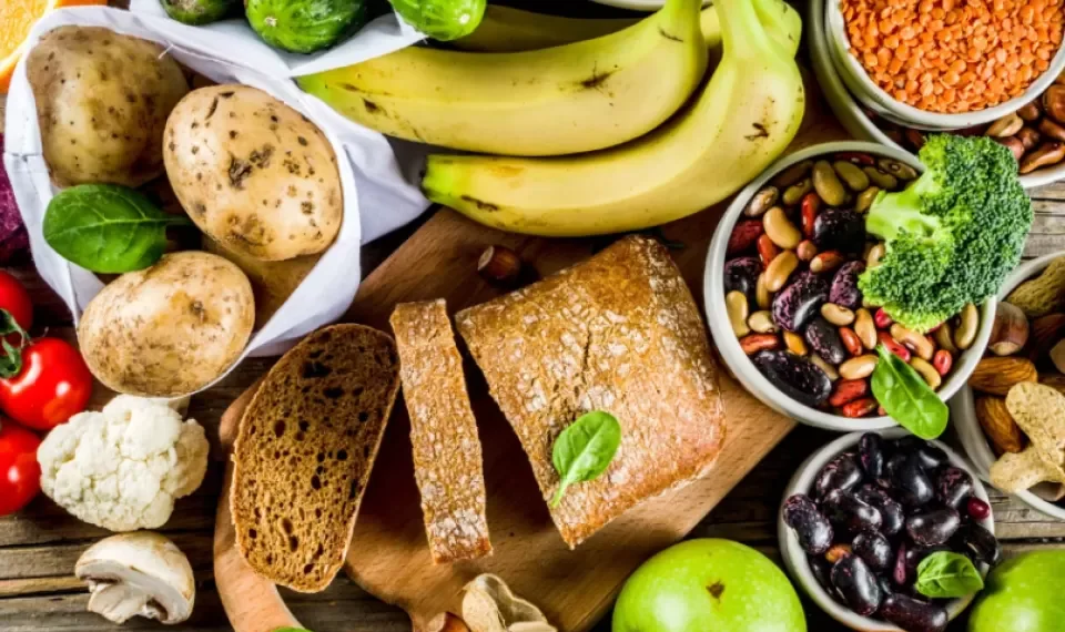 “Mejore la salud intestinal y la longevidad”: 6 alimentos definitivos y llenos de fibra