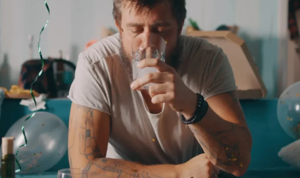 Si tiene guayabo, los expertos recomiendan estos 4 consejos definitivos: son buenísimos