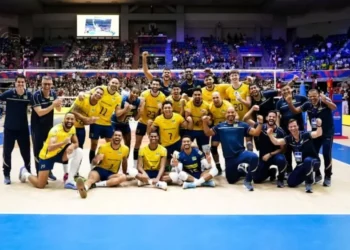 Bloqueio firme, saque afiado: Brasil brilha no clássico sul-americano de voleibol