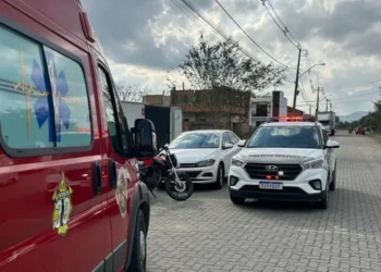 Menina de 4 anos é atropelada após sair de casa, em Ilhota