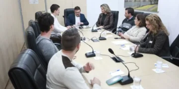 “Silêncio também mata”: Câmara de Blumenau escuta CVV e cobra ações em saúde mental