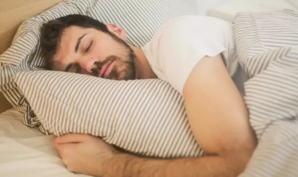 El secreto definitivo de un sueño reparador: la bebida que recomiendan los expertos