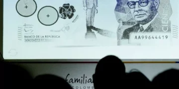 Hombre deja billetes de $100.000 escondidos en Bogotá y da pistas para encontrarlos