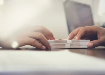 Busca por crédito no País sobe 1% em maio ante abril, diz Neurotech