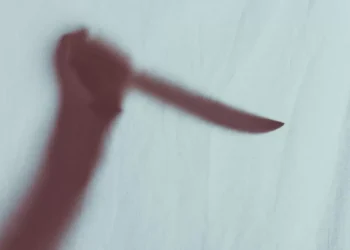 Após sofrer agressões repetidas, mulher reage e esfaqueia marido em Itajaí