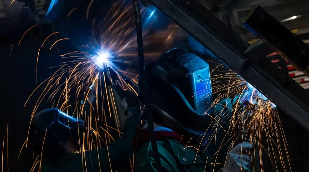 Manufatura dos EUA segue fraca em junho por tarifas