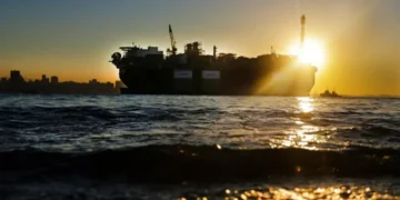 Exportação de petróleo aos EUA soma US$ 44,8 bi; setor defende diálogo contra tarifa