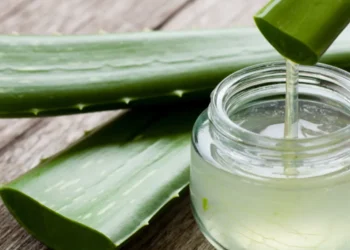 El remedio con aloe vera que puede hacer en casa y le dejará la piel radiante