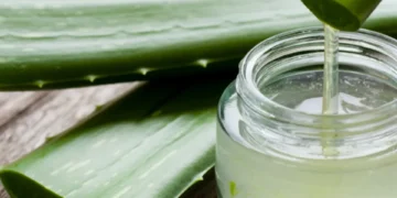 El remedio con aloe vera que puede hacer en casa y le dejará la piel radiante