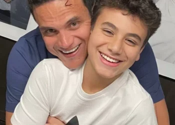 El hijo de Silvestre Dangond comparte cómo vive la gira musical de su papá