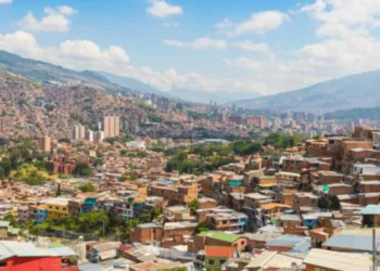 Los 7 lugares de Medellín que no vale la pena visitar, según la IA