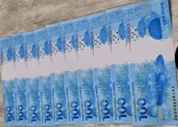 Notas falsas pelo correio: PF intercepta R$2 mil em cédulas ilegais em Chapecó