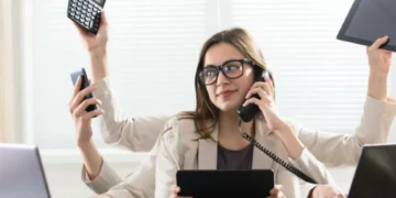 ¿Conoce a personas siempre ocupadas? Esto es lo que se refleja sobre su personalidad