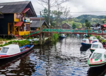 El pueblito de Colombia que parece de Europa: casas estilo suizo, puentes y canales
