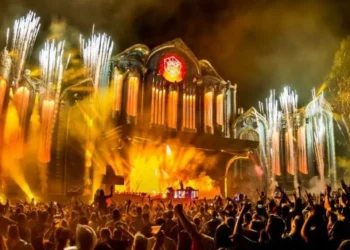 Tomorrowland apuesta por vasos reutilizables e ‘inteligentes’ tras millonaria multa