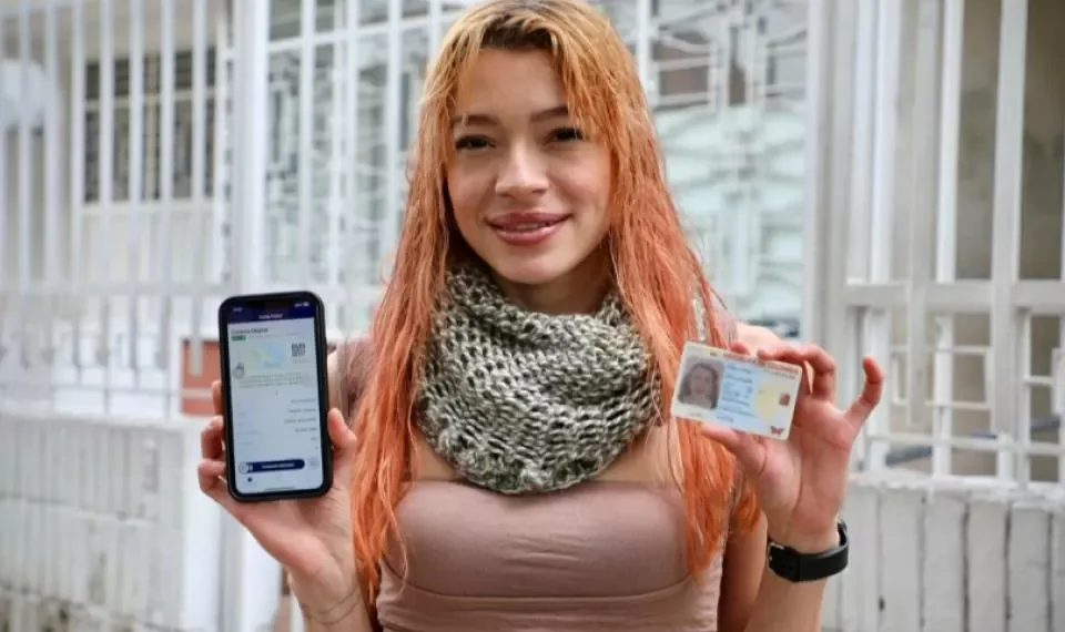 ¿La cédula digital en Colombia tiene restricciones o sirve para todos los trámites?