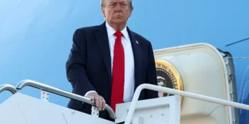 Trump diz que estabelecerá tarifas sobre aço e semicondutores nas próximas semanas