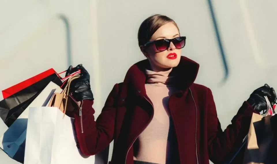‘No podía dejar de comprar’: el lado oscuro de la oniomanía