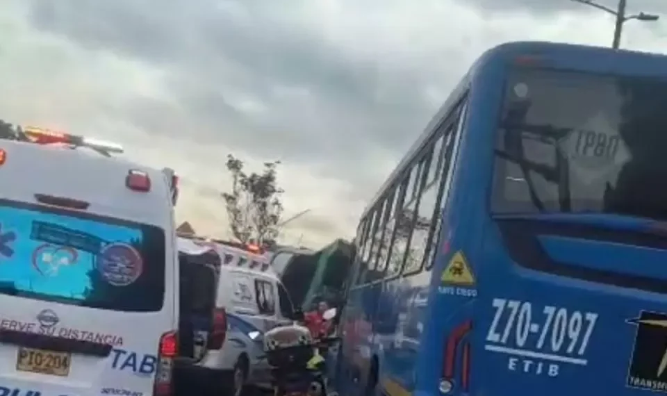 Estas son las calles paralizadas por accidente de Av. Boyacá con Primero de Mayo