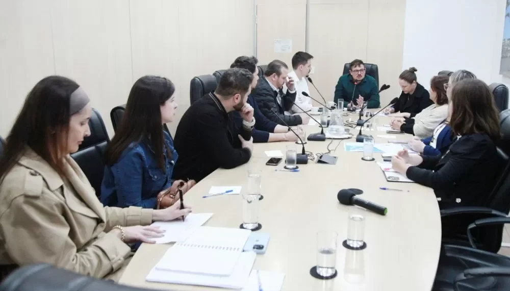 Câmara de Blumenau articula ações para fortalecer saúde mental de estudantes
