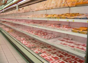 Com tarifas, carne dispara nos EUA e atinge máxima histórica, a R$ 143/kg