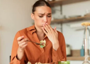 No lo haga, puede ser muy malo: los 7 alimentos que jamás deben mezclarse