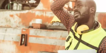 Trabajar bajo calor extremo: lo que todos deben saber según OMS y OMM