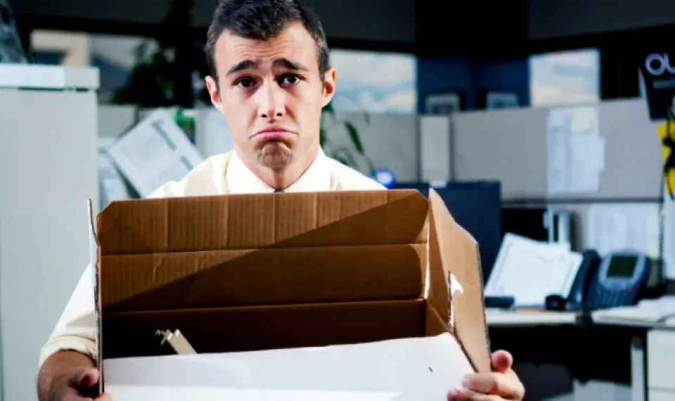 Los 8 trabajos que más renuncian los colombianos según la IA