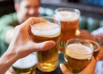 Las 4 marcas de cerveza favoritas de los colombianos y que más se venden, según la IA