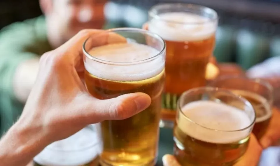 Las 4 marcas de cerveza favoritas de los colombianos y que más se venden, según la IA