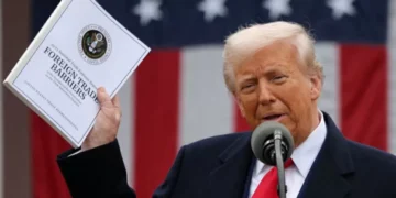 Negociação com EUA fica mais complicada após prisão domiciliar de Bolsonaro, diz FGV