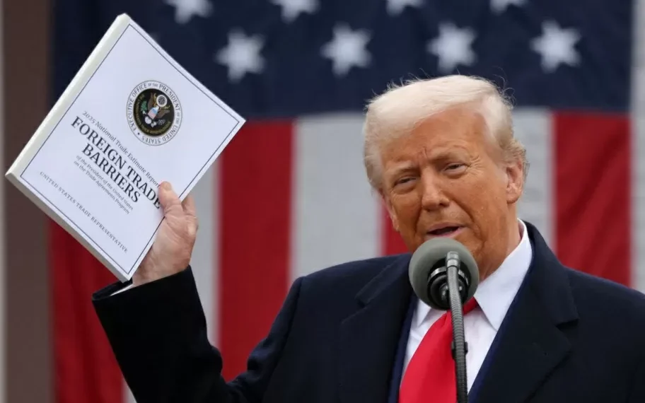 Negociação com EUA fica mais complicada após prisão domiciliar de Bolsonaro, diz FGV