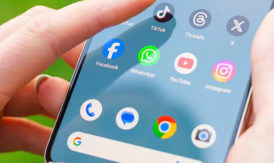 Adolescentes de hoy: una generación que no logra imaginar cómo es vivir con privacidad