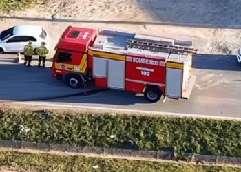 Idoso morre atropelado por carreta em marginal da BR-470, em Navegantes